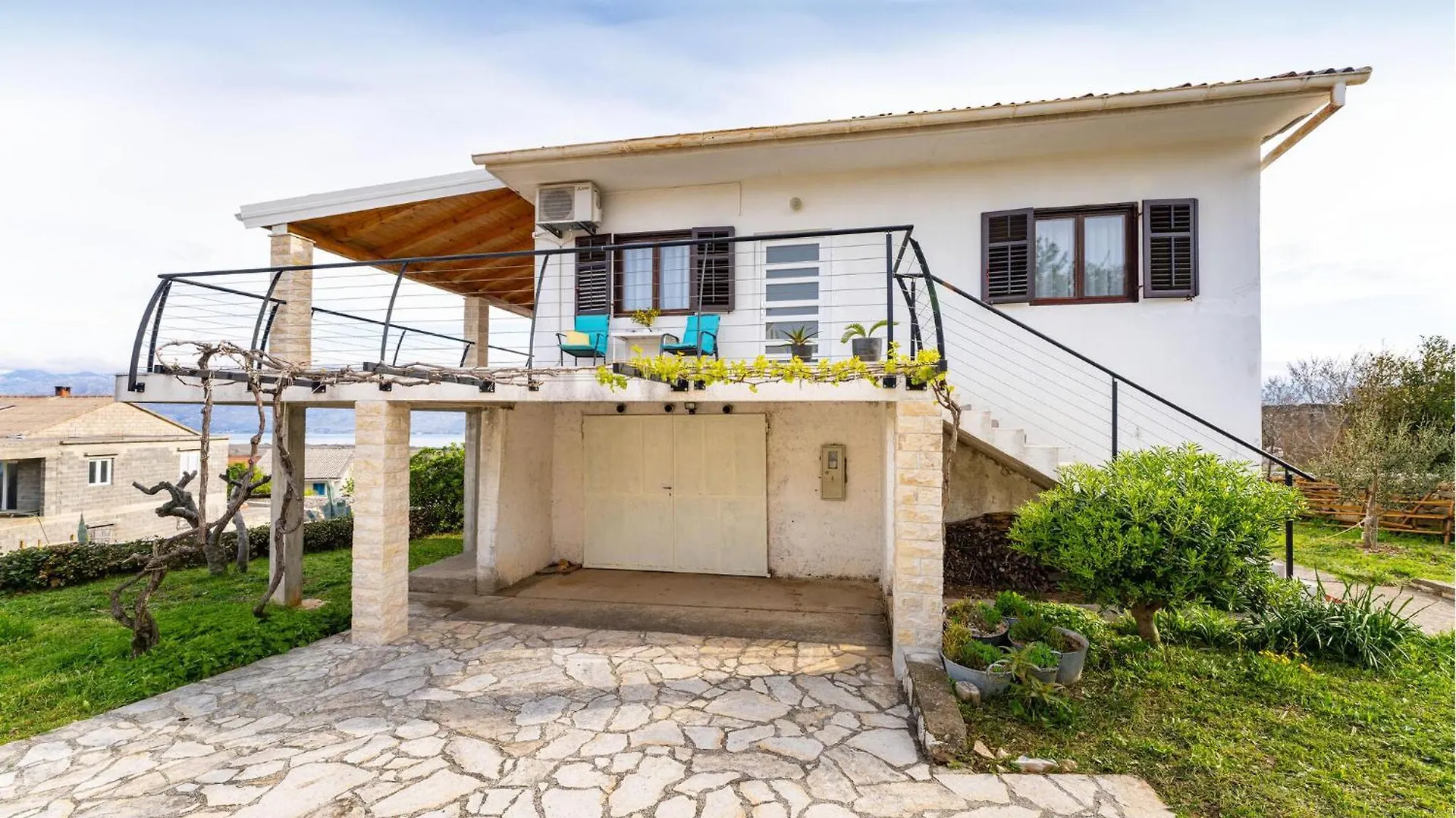 Nice Home In Razanac With Wifi 0*,  Chorwacja